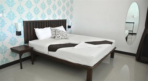 Hotel Samui Pier Front&resort 3*